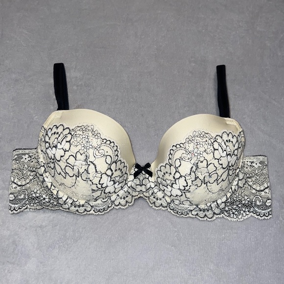 Victoria's Secret Other - Victoria Secret Dream Angels Lined Demi 36B